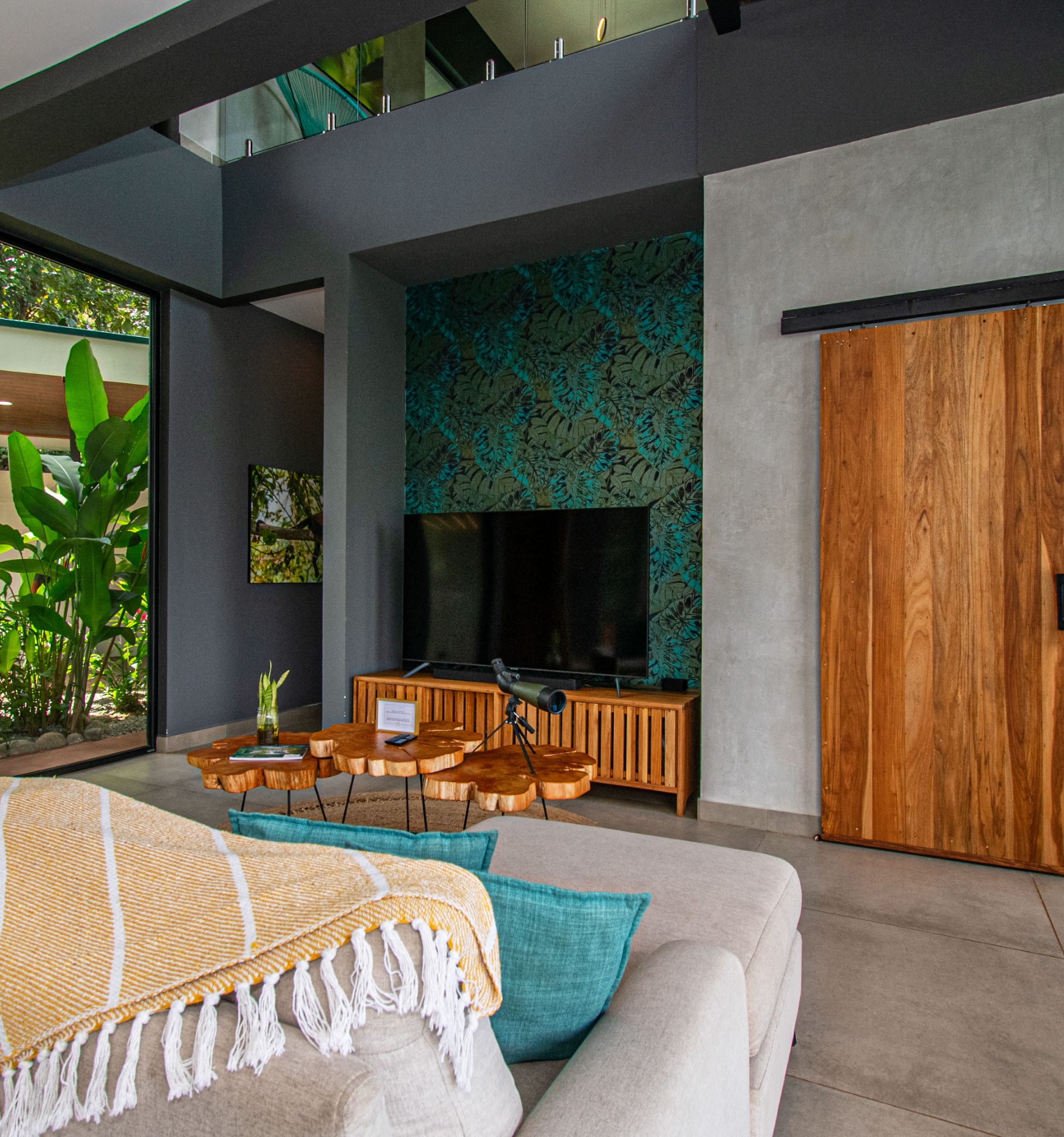 Villa Unique (Residential) by Giannina Cappella Interiors — photo 3